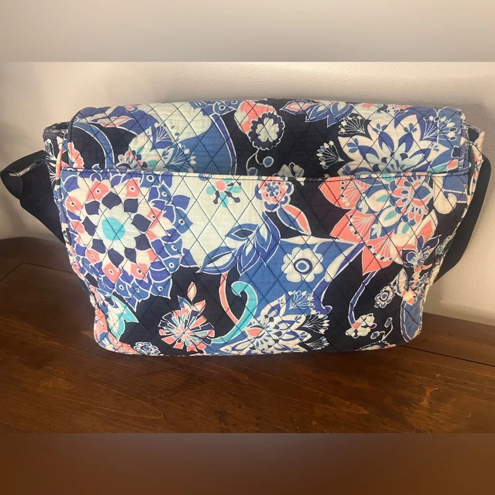 Vera Bradley Messenger Bag 